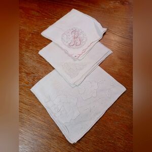 3 vintage 60s ladies floral embroidered handkerchiefs. 1 monogrammed "B"
